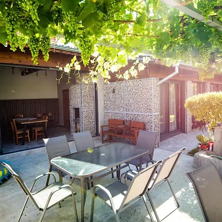7 * Bansko