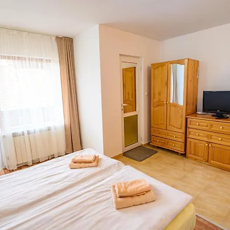 Guest house 7 *